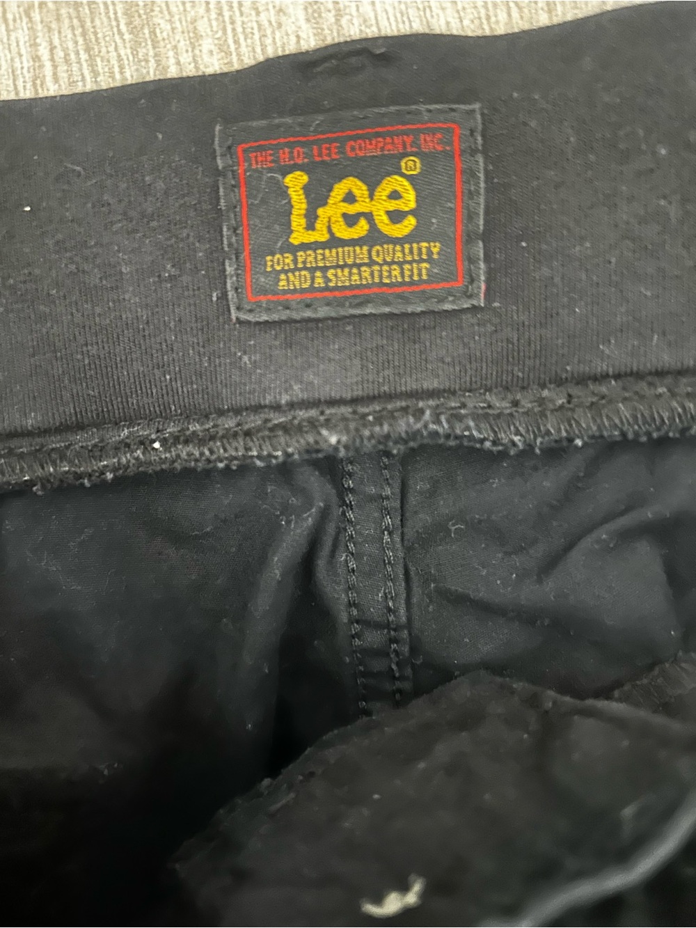 Lee Women’s Black Capris
Size 18W - Picture 2 of 6